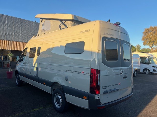 0000013053_fourgon_hymer_camper_vans_gd_canyon_s700_toit_rel_mercedes_419cdi_190cv_4x4_20263.jpg