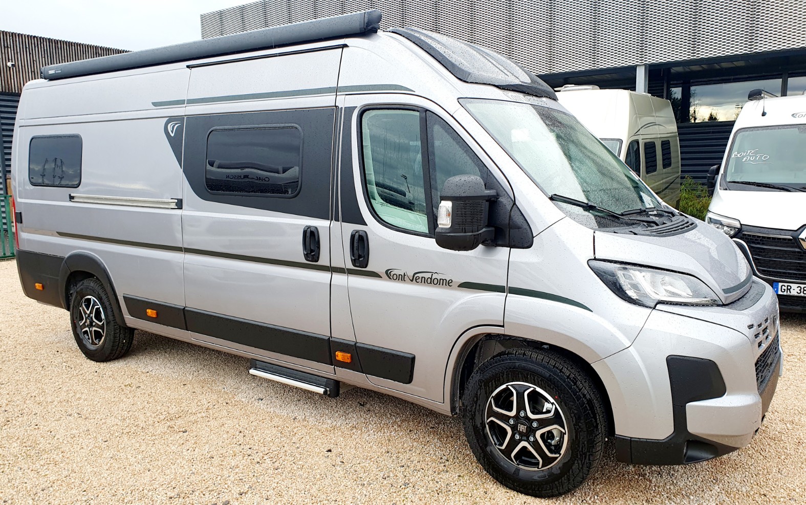 0000014281_fourgon_font_vendome_duovan_fiat_2_2l_140cv_bva_202613.jpg