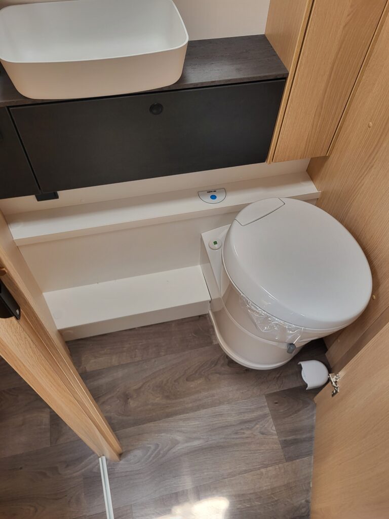 0000013249_profile_sunlight_t_69_lc_citroen_jumper_2_2l_140cv_20259