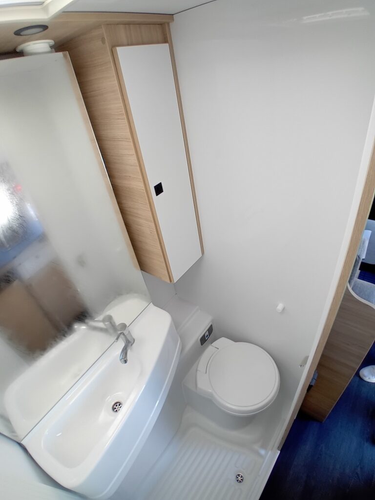 0000013310_profile_challenger_s215_break_edition_ford_2_0l_130cv_bva_20256