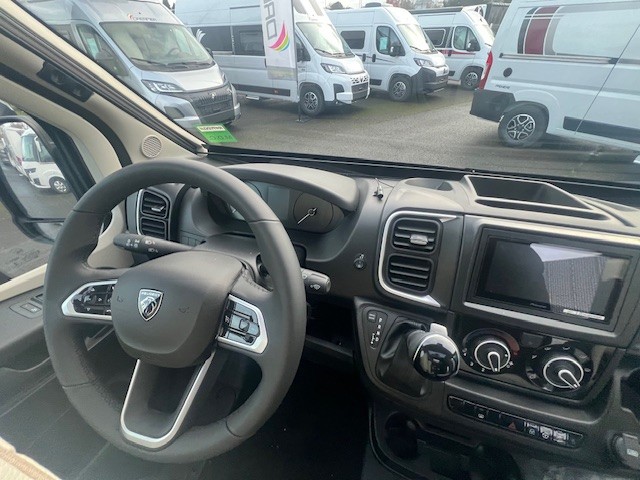 0000013758_fourgon_rapido_v55_peugeot_2_2l_140cv_bva_20265