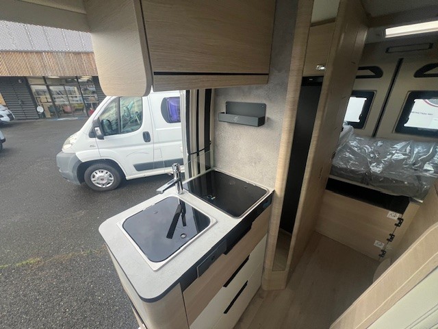 0000013758_fourgon_rapido_v55_peugeot_2_2l_140cv_bva_20267