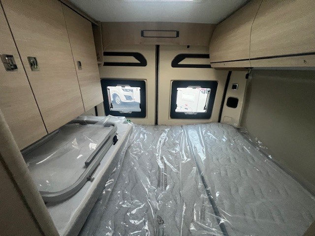 0000013758_fourgon_rapido_v55_peugeot_2_2l_140cv_bva_20269