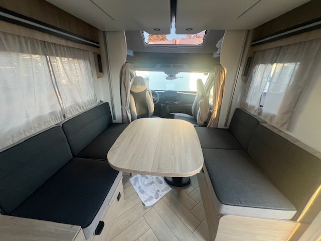 0000013947_profile_challenger_270_graphite_ford_2_0l_165cv_bva_20265