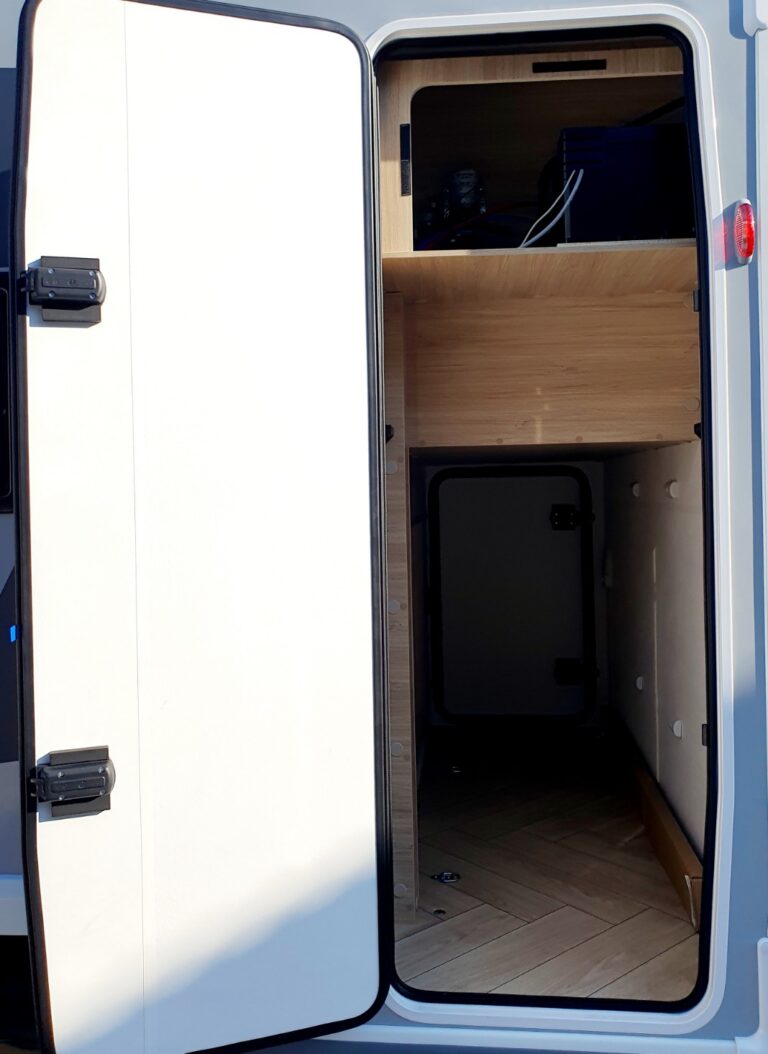 0000014083_profile_challenger_250_graphite_ford_2_0l_165cv_bva_20265