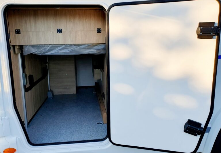 0000014085_profile_challenger_318_ultimate_fiat_2_2l_140cv_bva_20264