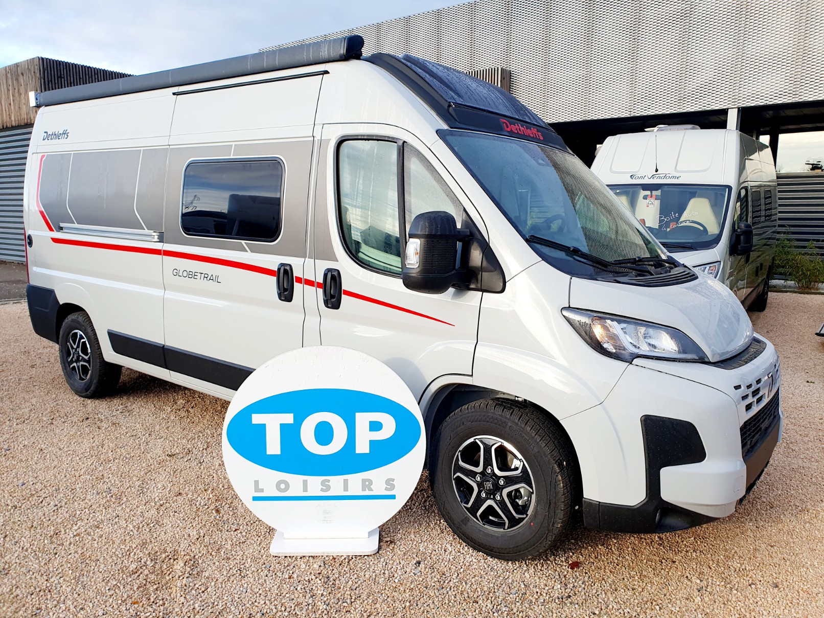 0000014151_fourgon_dethleffs_globetrail_600ds_95ans_fiat_2_2l_140cv_20261.jpg