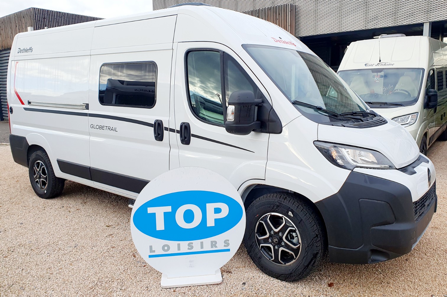 0000014157_fourgon_dethleffs_globetrail_600ds_active_citroen_2_2l_140cv_bva_20264.jpg