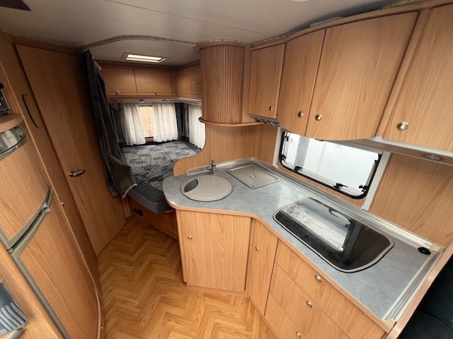 0000014875_profile_burstner_delfin_680_renault_3_0_dci_140cv_20069