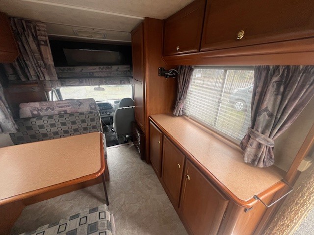 0000014960_capucine_challenger_280_ford_2_5l_85cv_199511