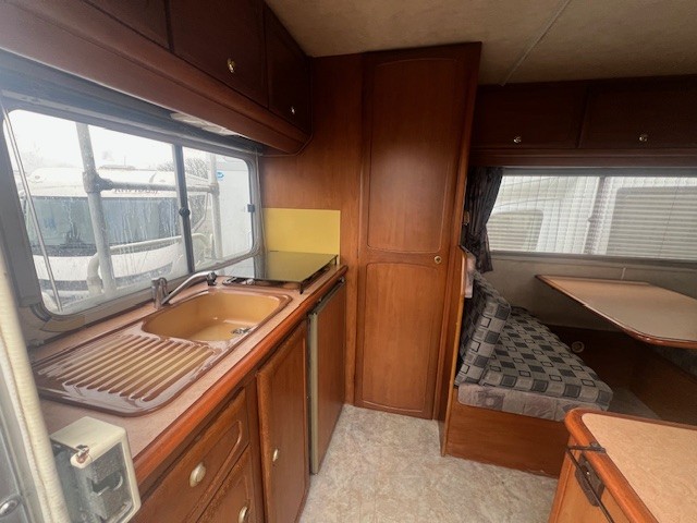 0000014960_capucine_challenger_280_ford_2_5l_85cv_19954