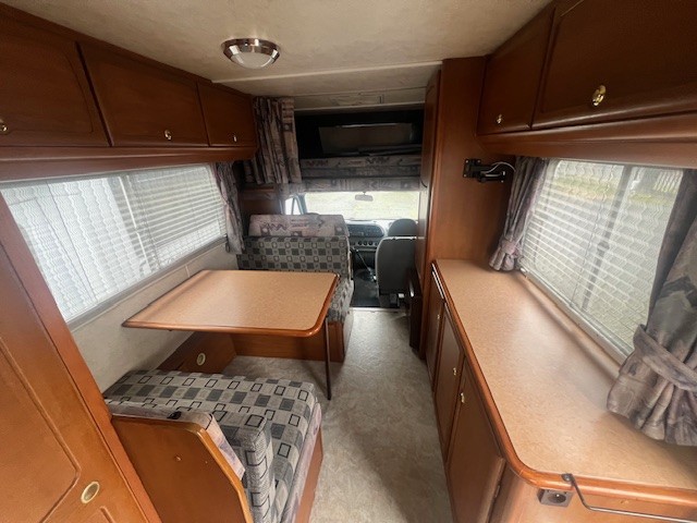 0000014960_capucine_challenger_280_ford_2_5l_85cv_19956