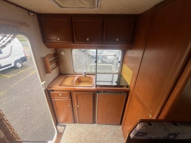 0000014960_capucine_challenger_280_ford_2_5l_85cv_19959