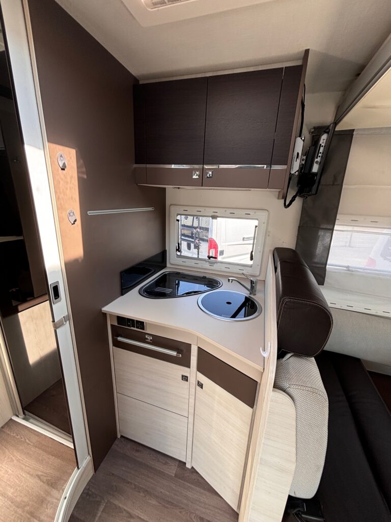 0000002199_profile_challenger_mageo_170_ford_transit_2_0l_130cv_20205