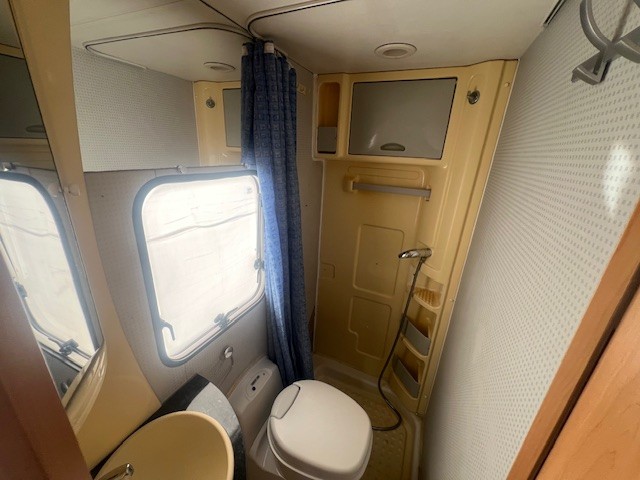 0000002255_profile_challenger_genesis36_ford_2_0l_125cv_200612