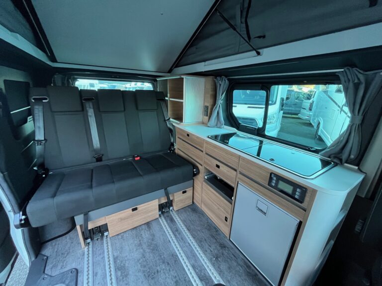 0000010187_van_pilote_cv_500_bc_renault2_0l150cv_dci_bva_20235