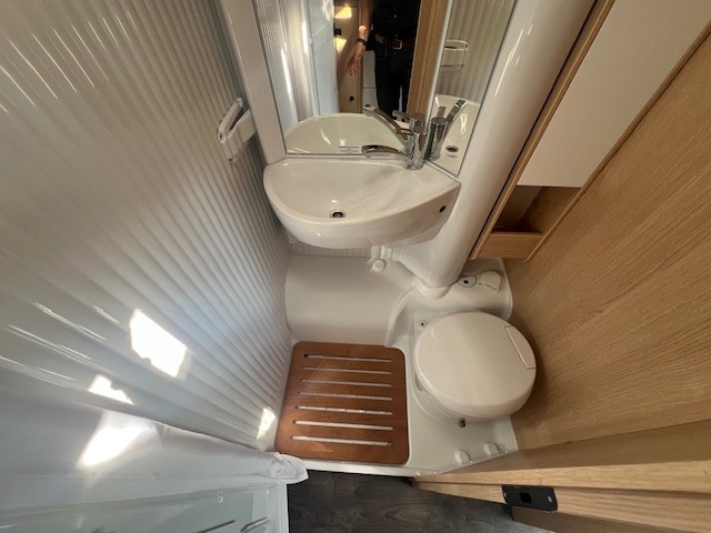 0000011568_profile_sunlight_v66_adventure_edition_citro_n_jumper_2_2l_140cv_20247