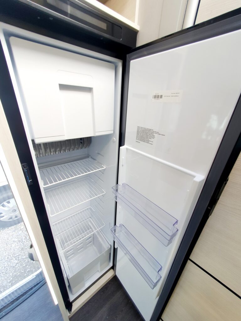 0000013364_profile_challenger_328_graphite_premium_ford_2_0l_170cv_boite_auto_202212