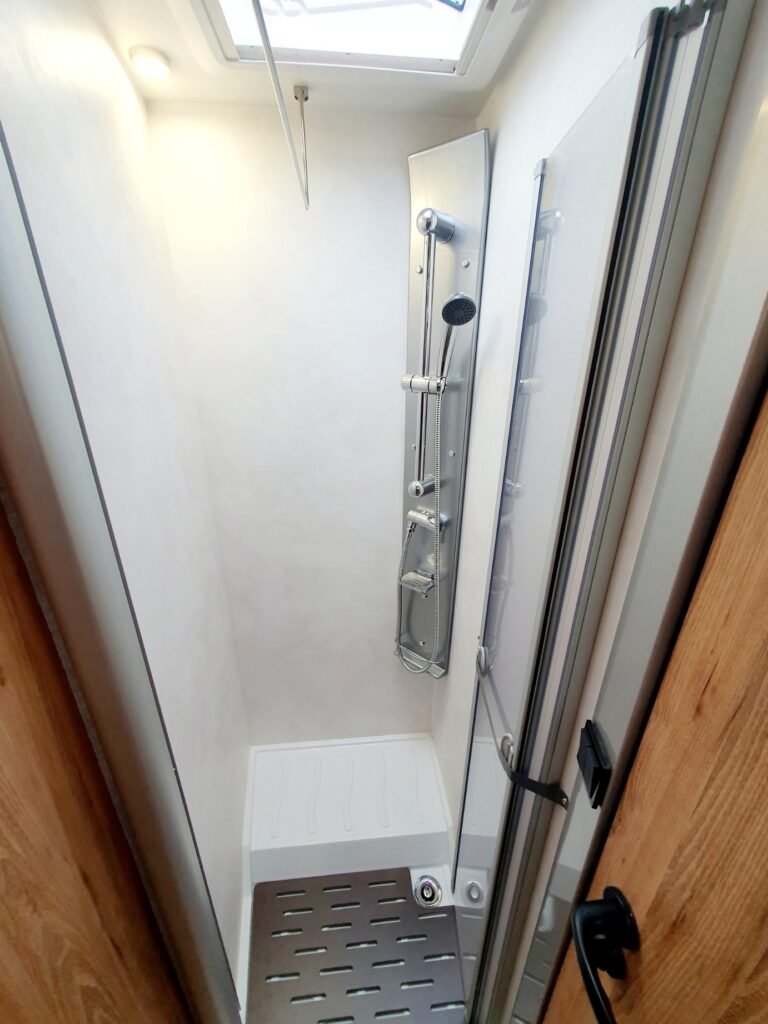 0000013786_profile_bavaria_t_726_nomad_fiat_140cv_bva_20244