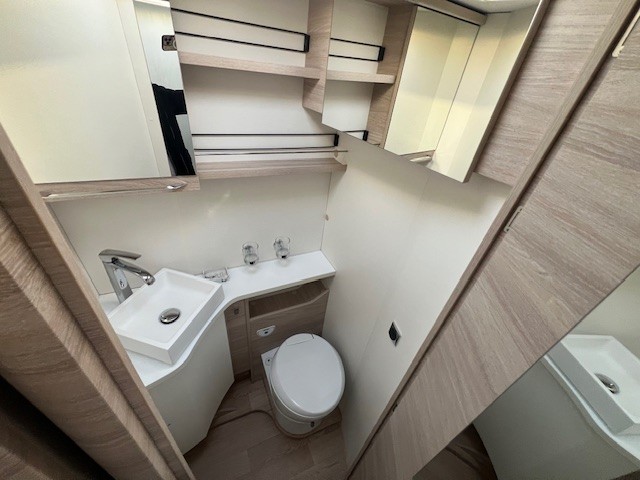 0000008922_profile_rapido_686f_fiat_ducato_2_2l_140cv_20228