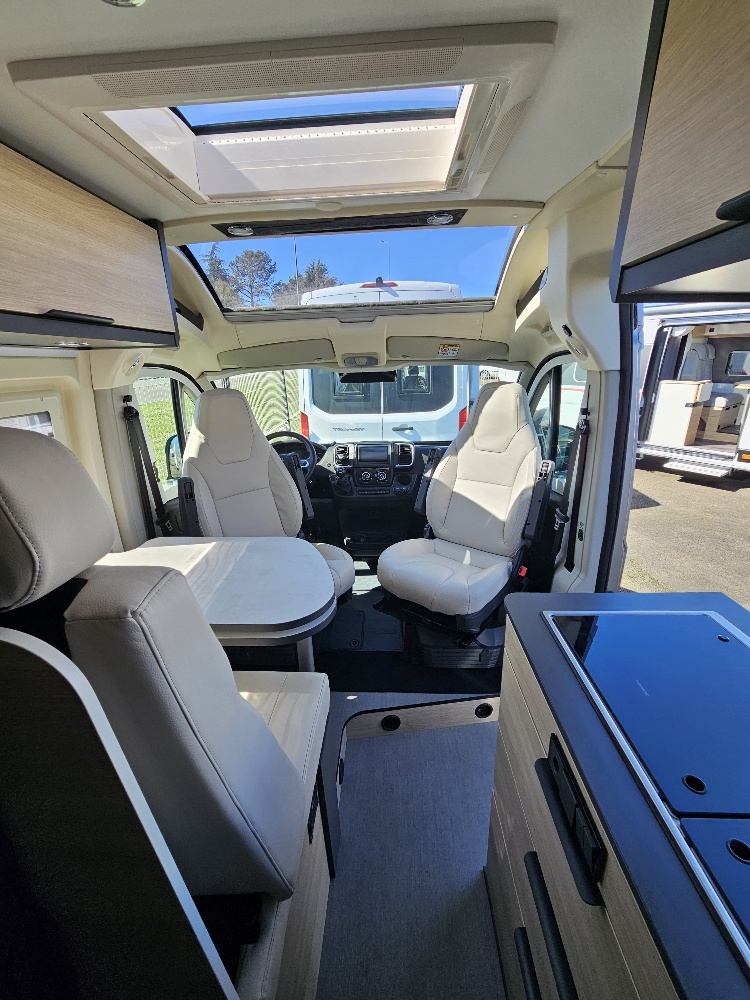 0000012743_fourgon_dreamer_d55_fun_peugeot_2_2l_140cv_202511