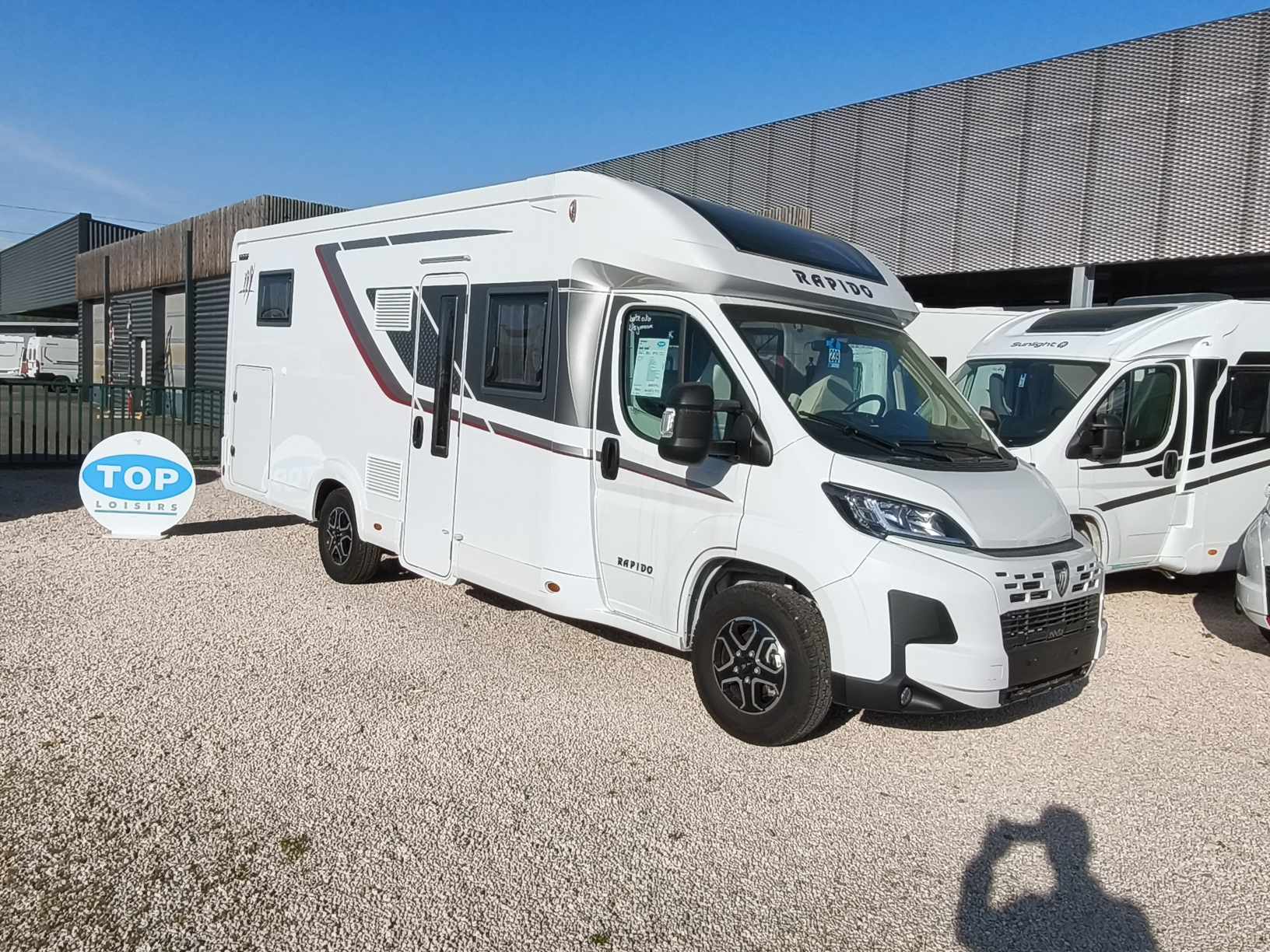 CAMPING CAR RAPIDO 666 F