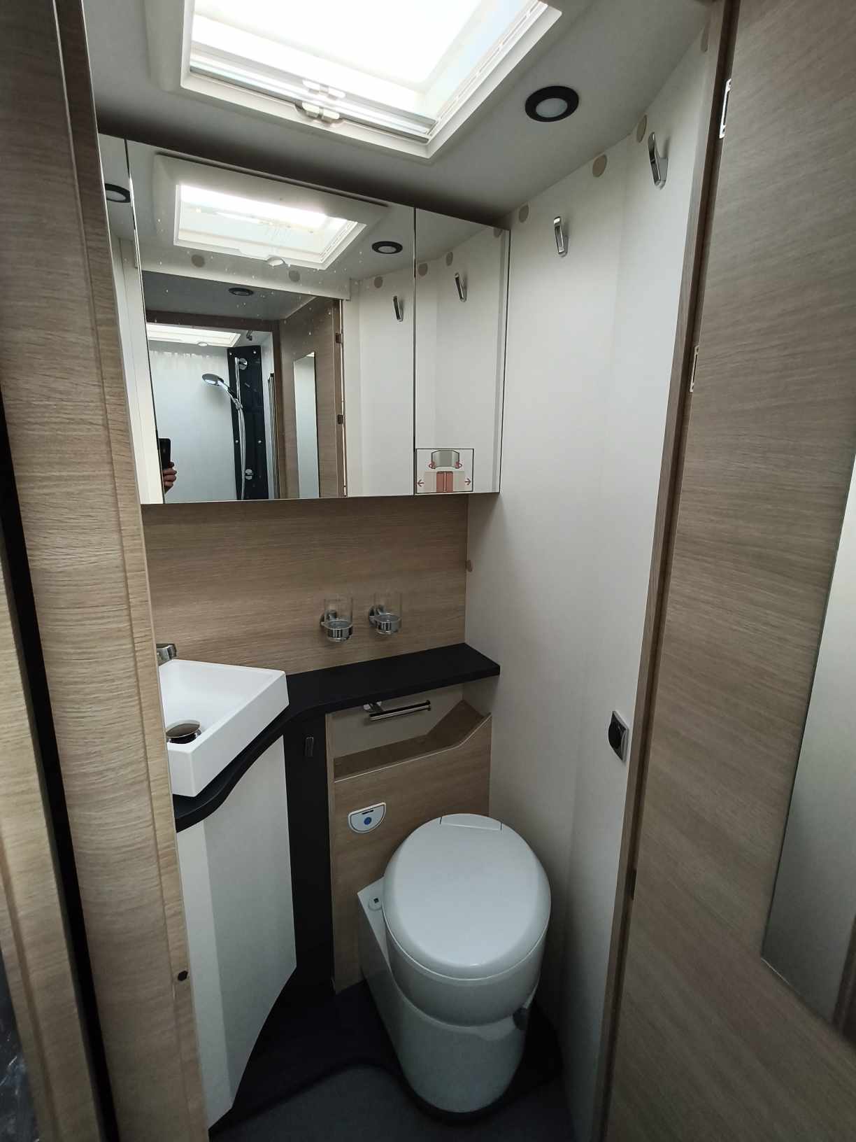 CAMPING CAR RAPIDO 666 F