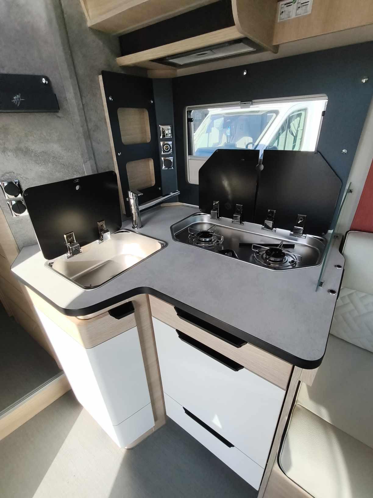 CAMPING CAR RAPIDO 666 F