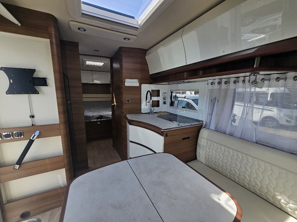 CAMPING CAR RAPIDO I 96 M