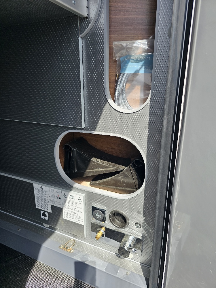 CAMPING CAR RAPIDO I 96 M