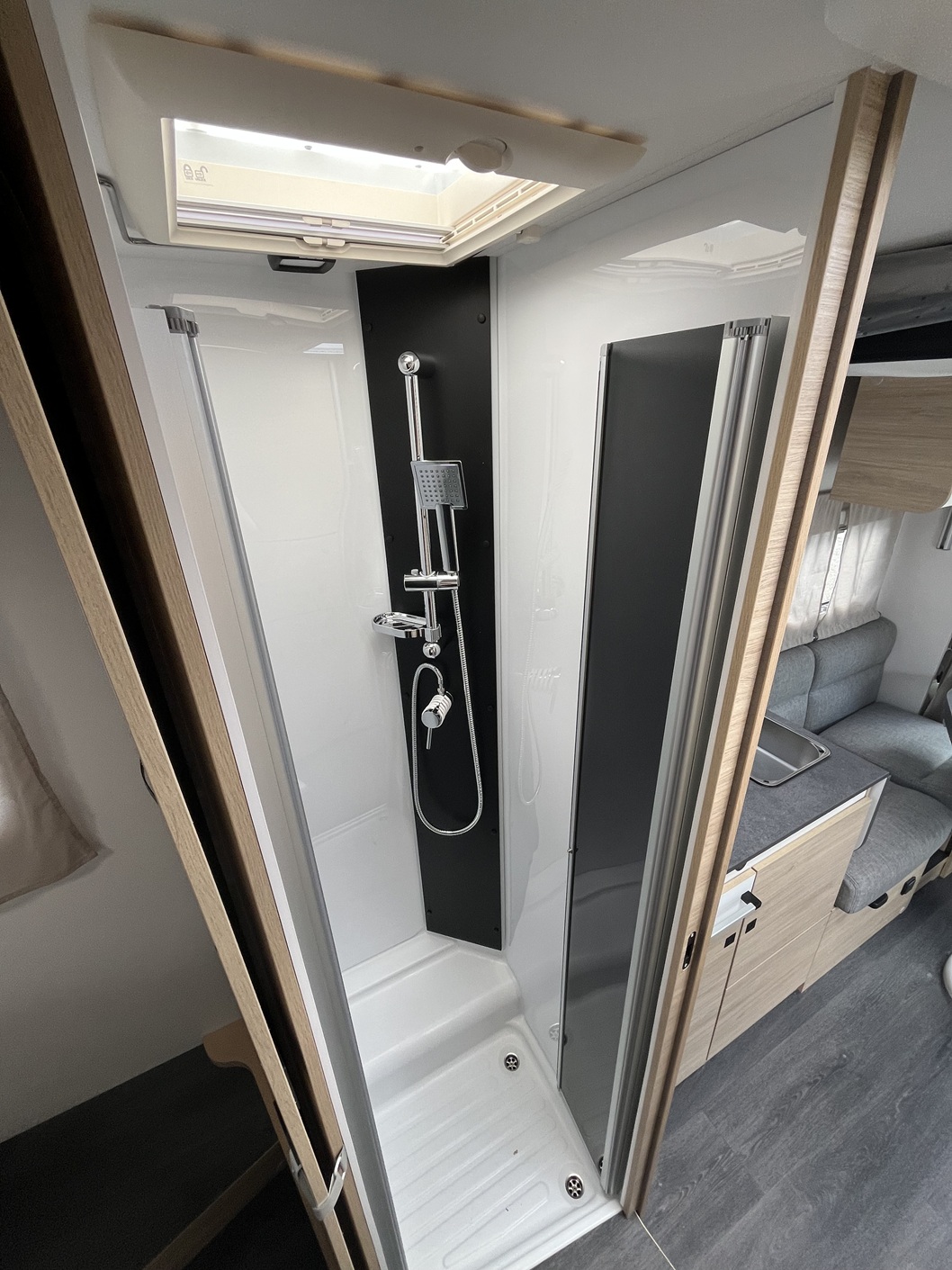 CAMPING CAR CHALLENGER 318 ANNIVERSARY