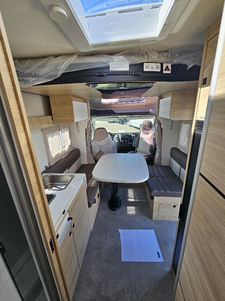 CAMPING CAR CHALLENGER 318 ANNIVERSARY
