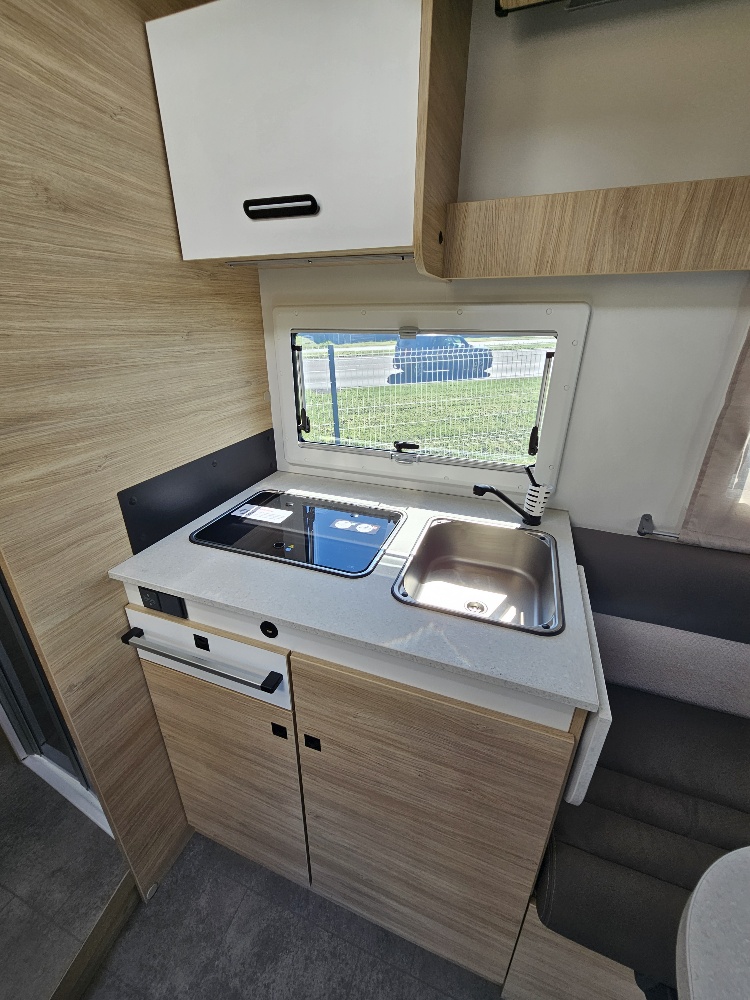 CAMPING CAR CHALLENGER 318 ANNIVERSARY
