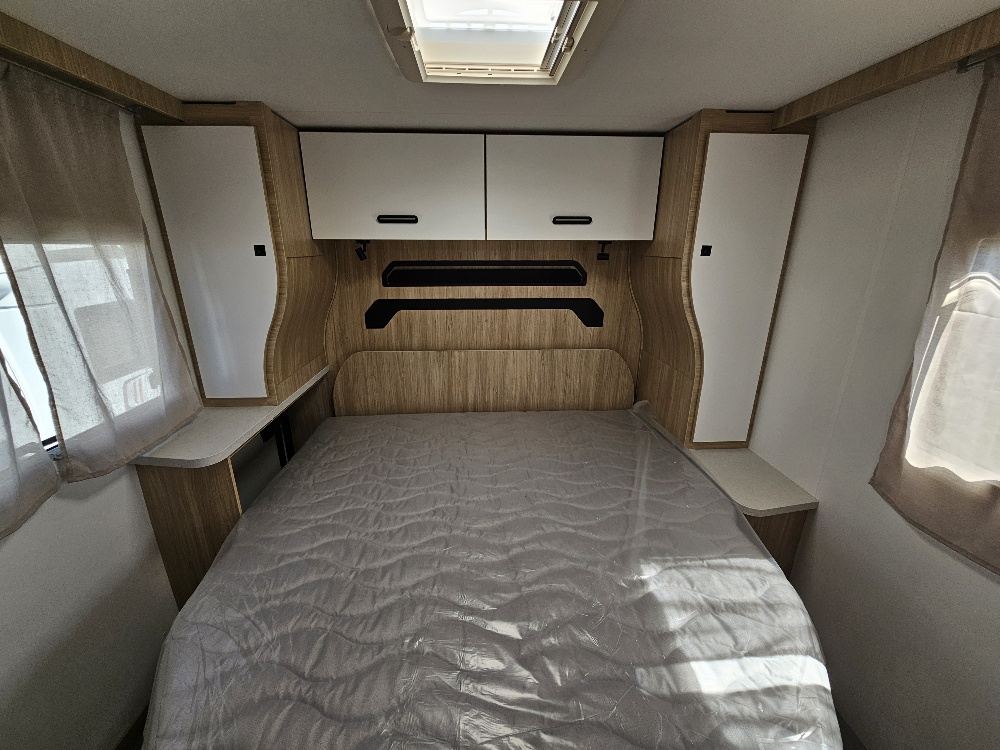 CAMPING CAR CHALLENGER 318 ANNIVERSARY