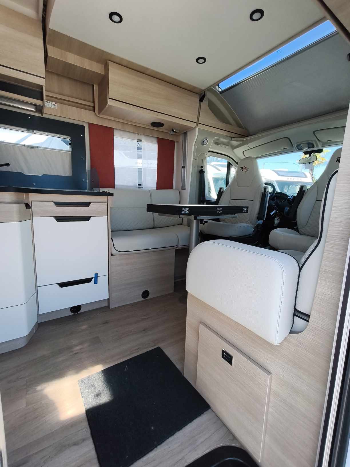 CAMPING CAR RAPIDO 696F 65ANS