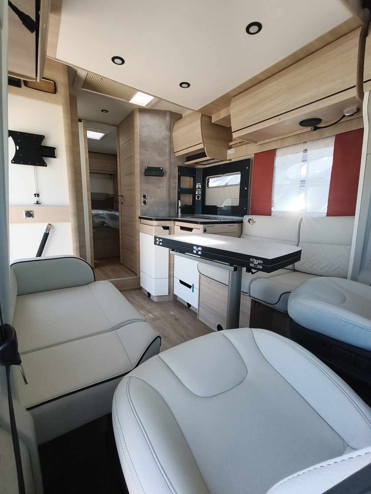 CAMPING CAR RAPIDO 696F 65ANS