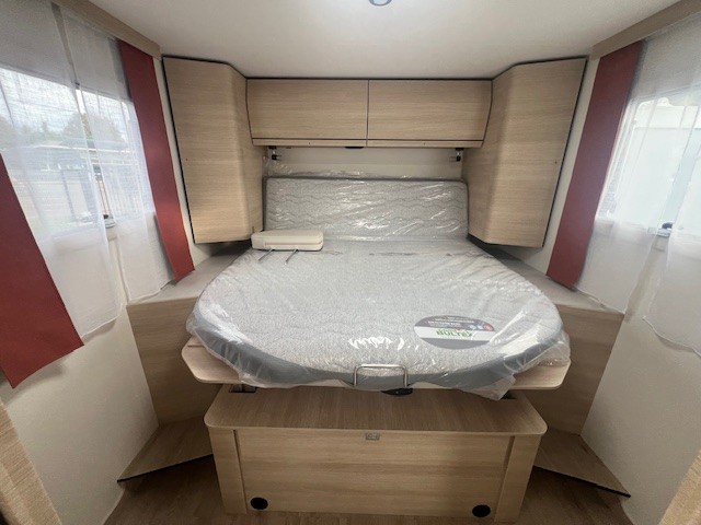 CAMPING CAR RAPIDO 696F 65ANS