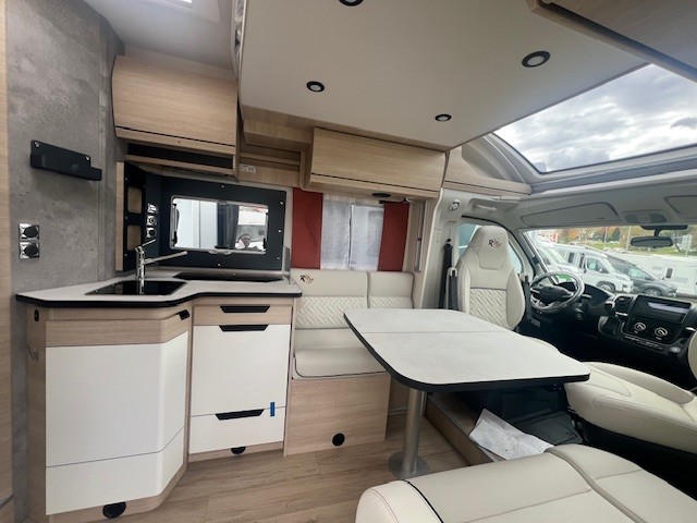 CAMPING CAR RAPIDO 696F 65ANS