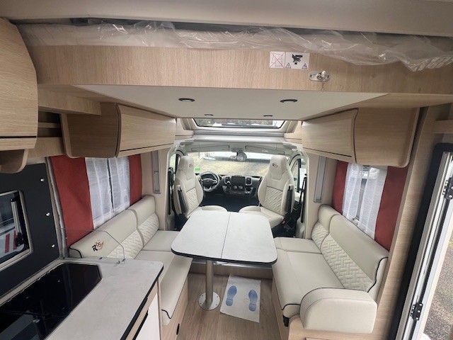 CAMPING CAR RAPIDO 696F 65ANS