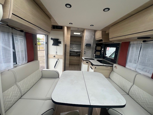 CAMPING CAR RAPIDO 696F 65ANS