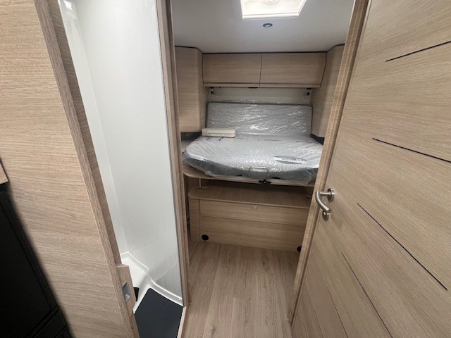 CAMPING CAR RAPIDO 696F 65ANS