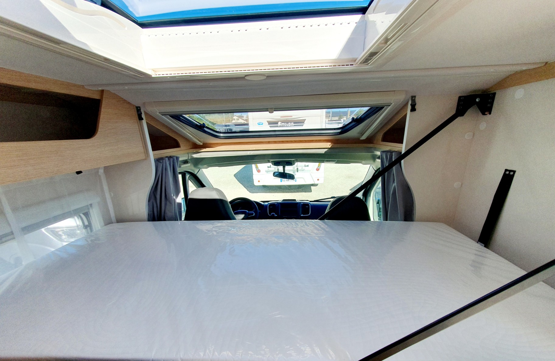 CAMPING CAR SUNLIGHT V67 S ADVENTURE EDIT