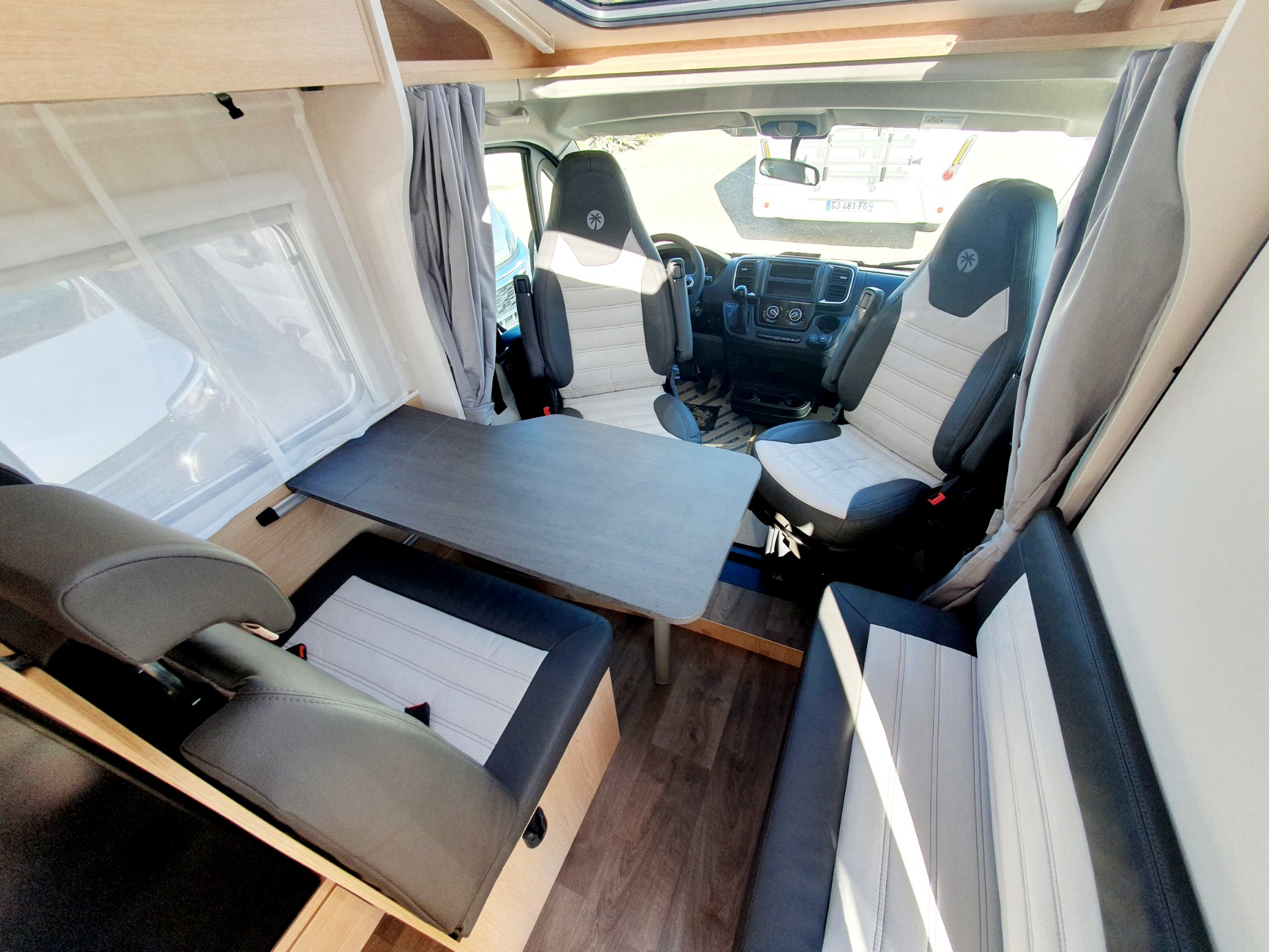 CAMPING CAR SUNLIGHT V67 S ADVENTURE EDIT