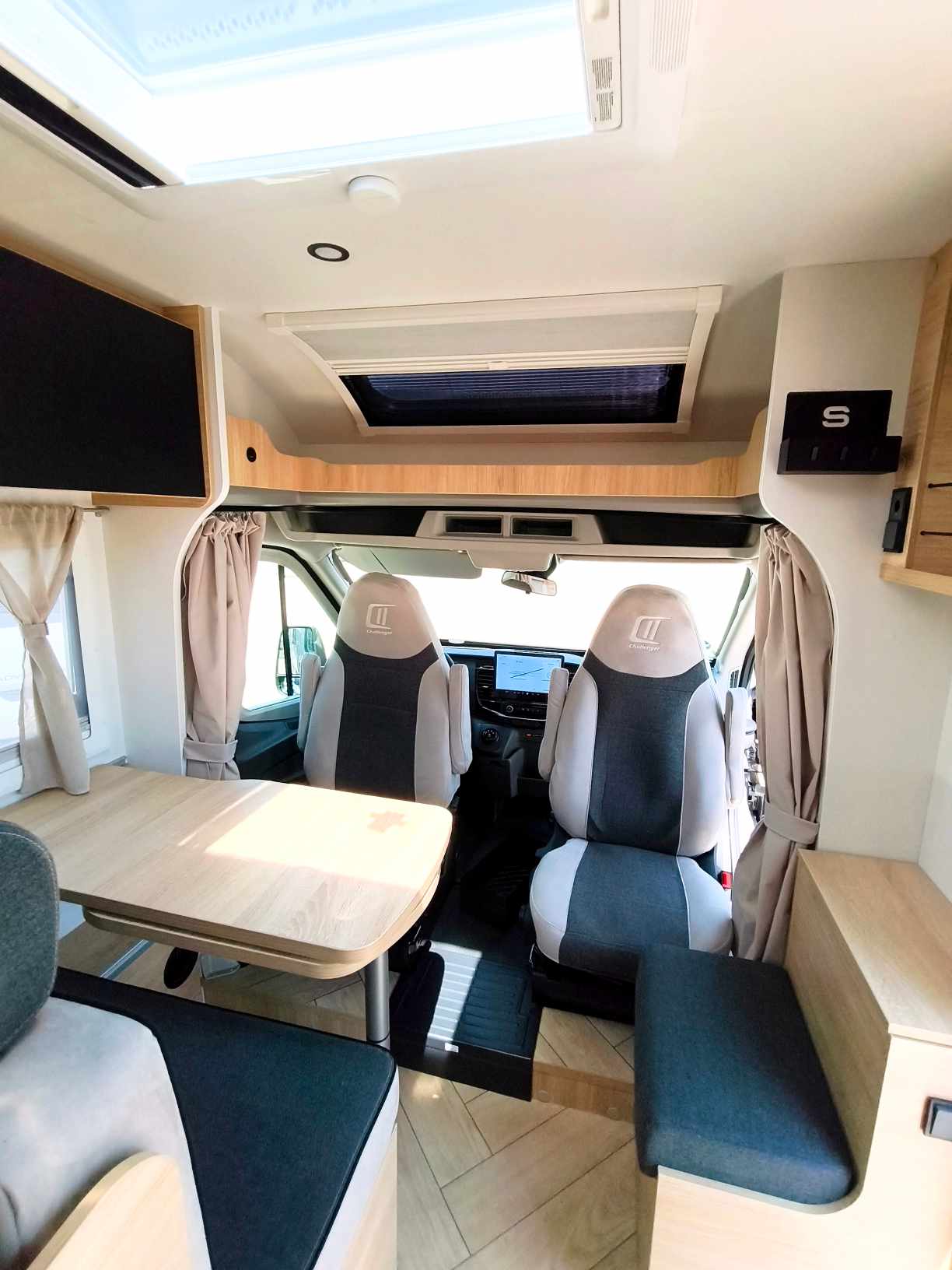 CAMPING CAR CHALLENGER S217 SPORT EDITION