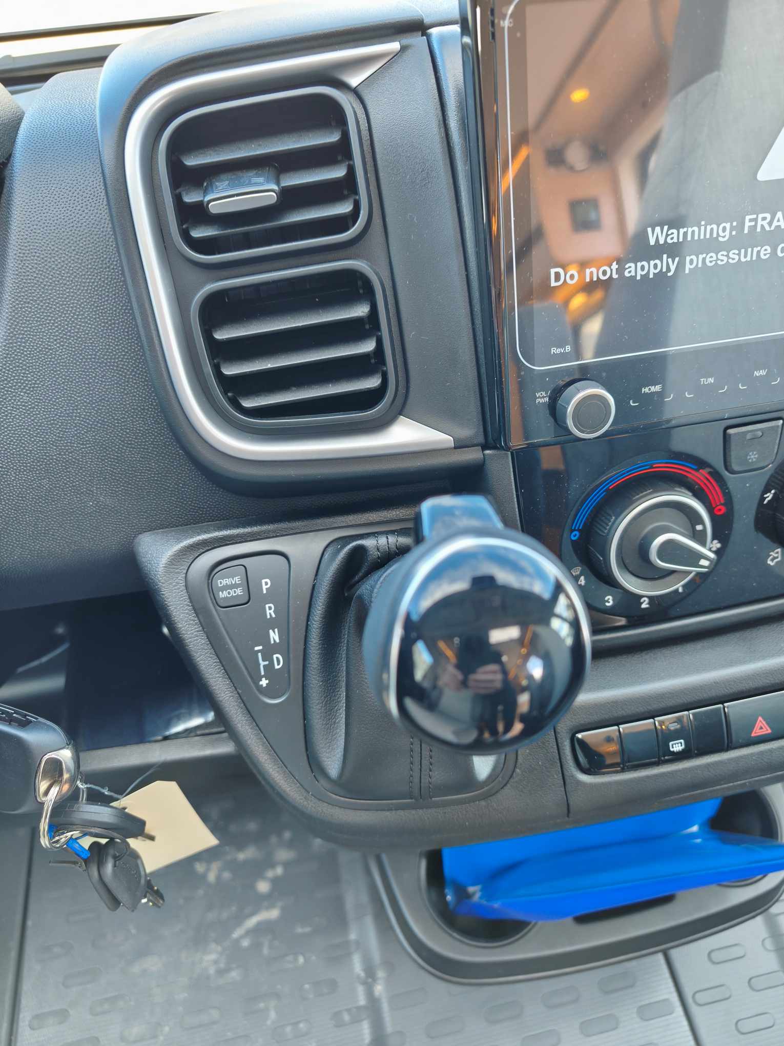 CAMPING CAR DETHLEFFS GLOBEBUS CAMP T4