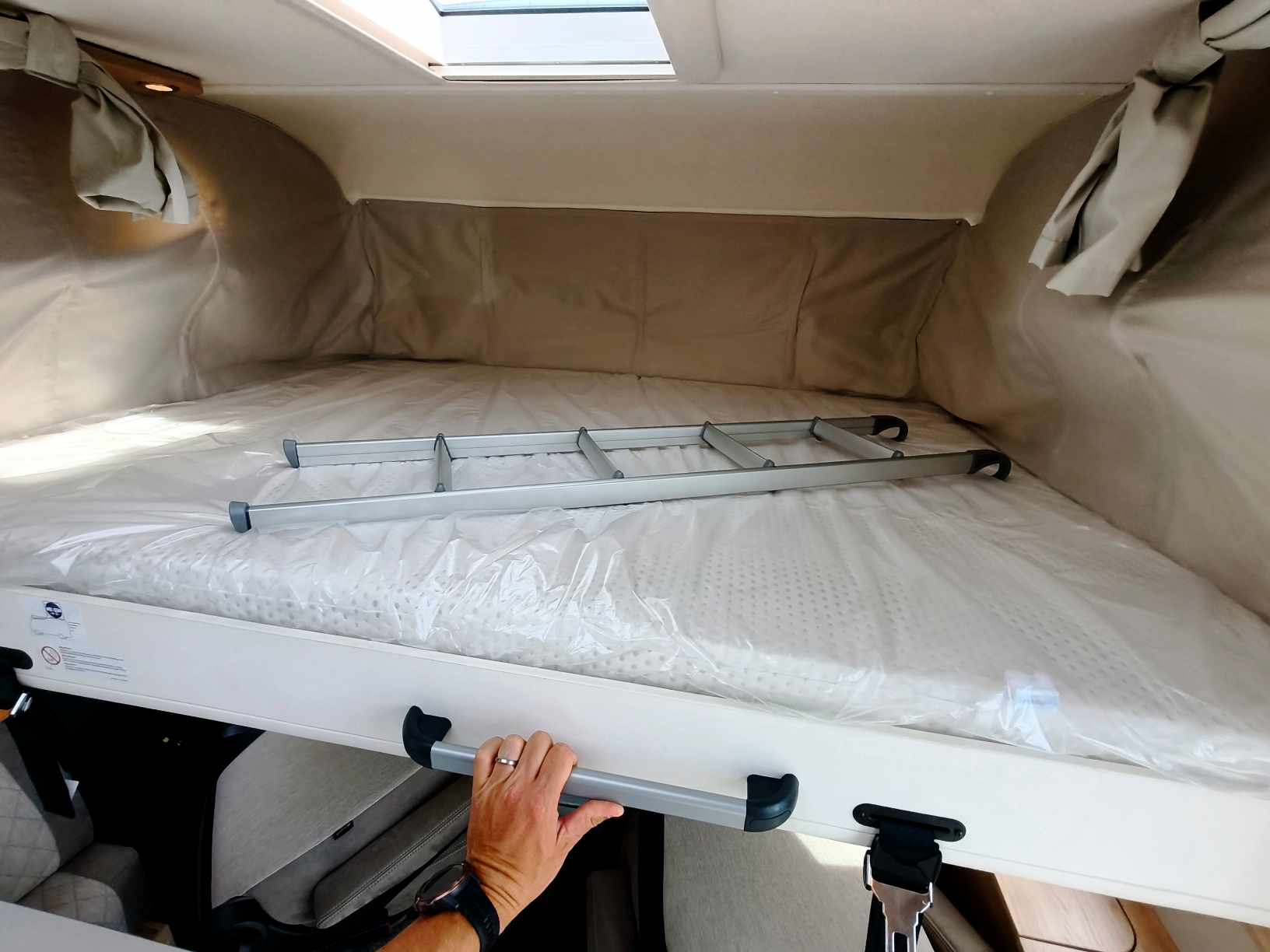 CAMPING CAR DETHLEFFS GLOBEBUS I1