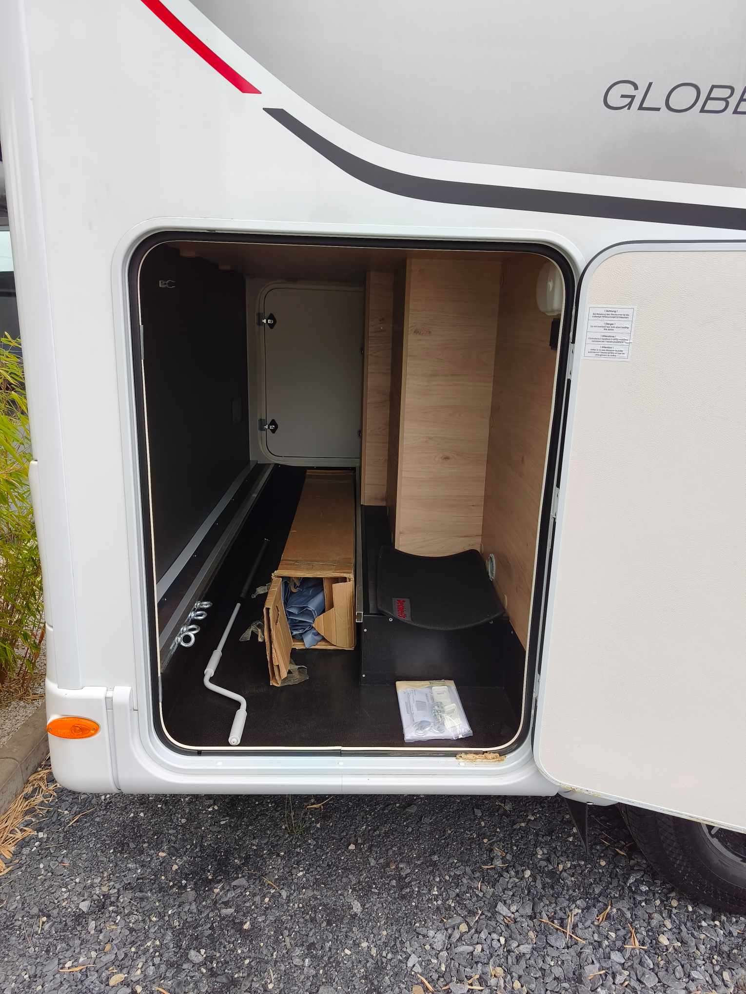 CAMPING CAR DETHLEFFS GLOBEBUS I1