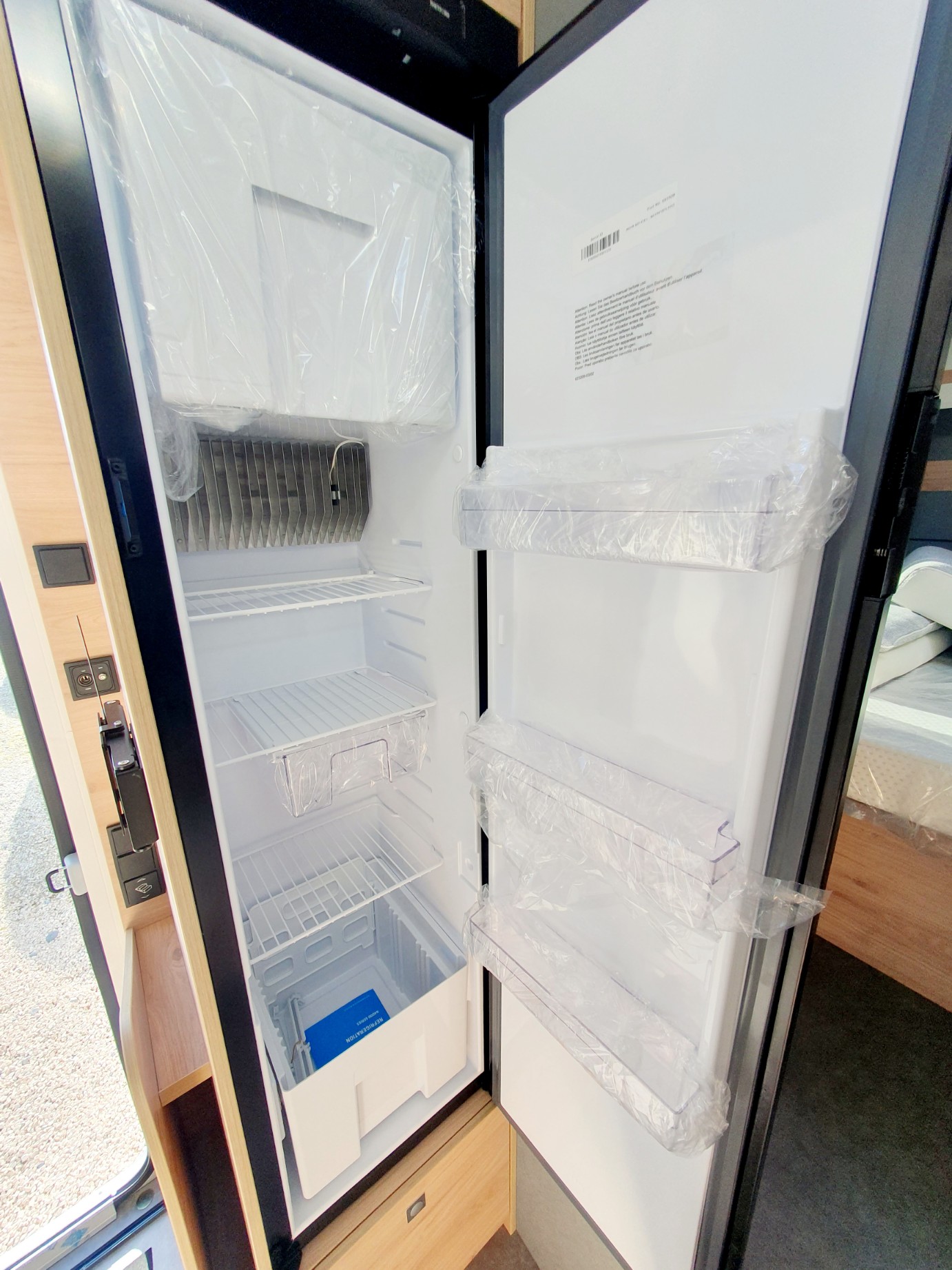 CAMPING CAR DETHLEFFS JUST T 7052 DBL