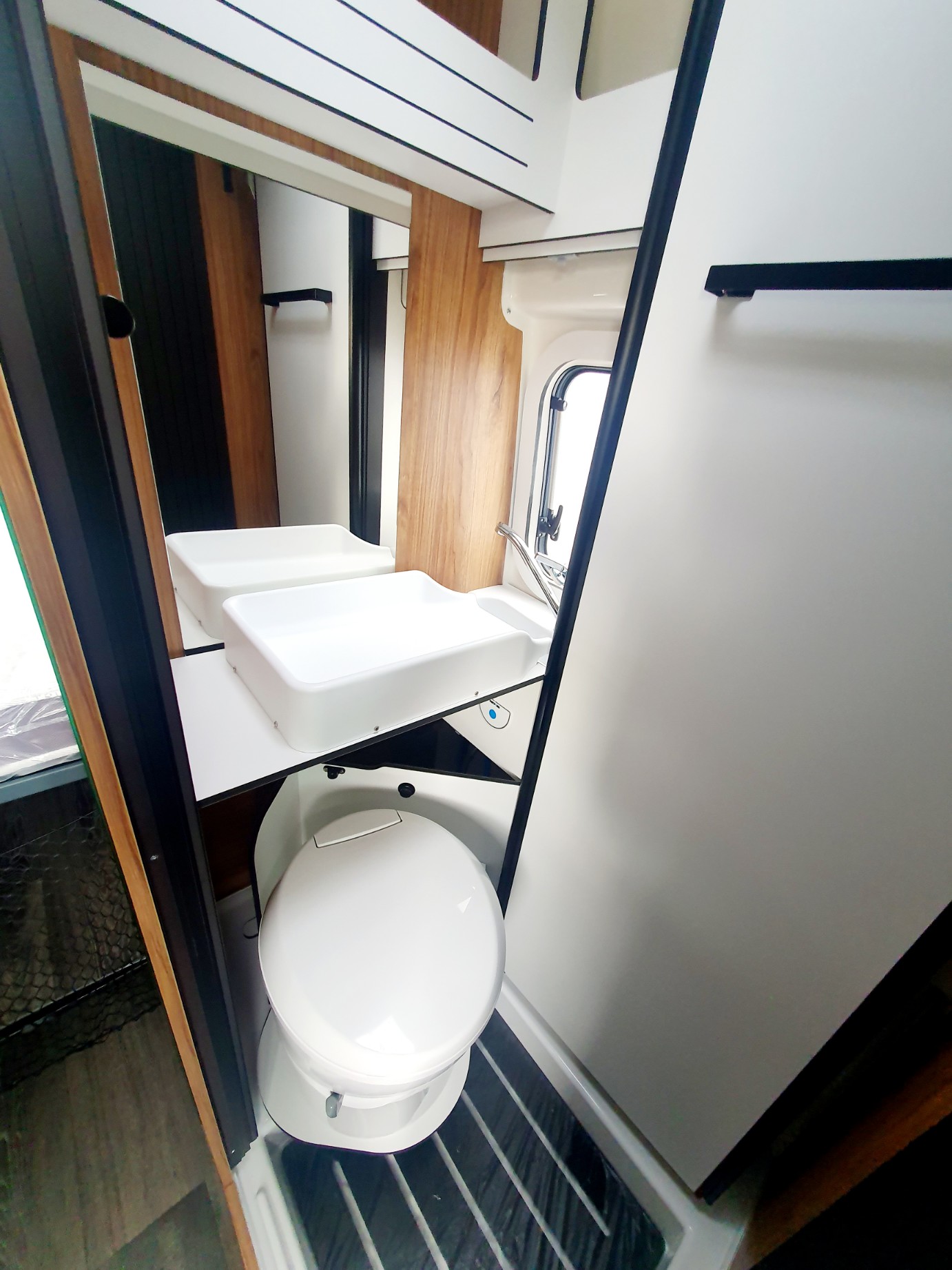 FOURGON FONT VENDOME LEADERCAMP