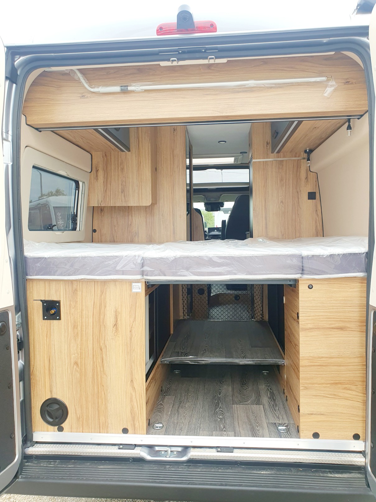 FOURGON FONT VENDOME LEADERCAMP